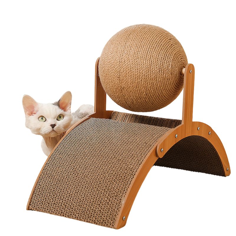 Boule griffoir design avec arc en bois