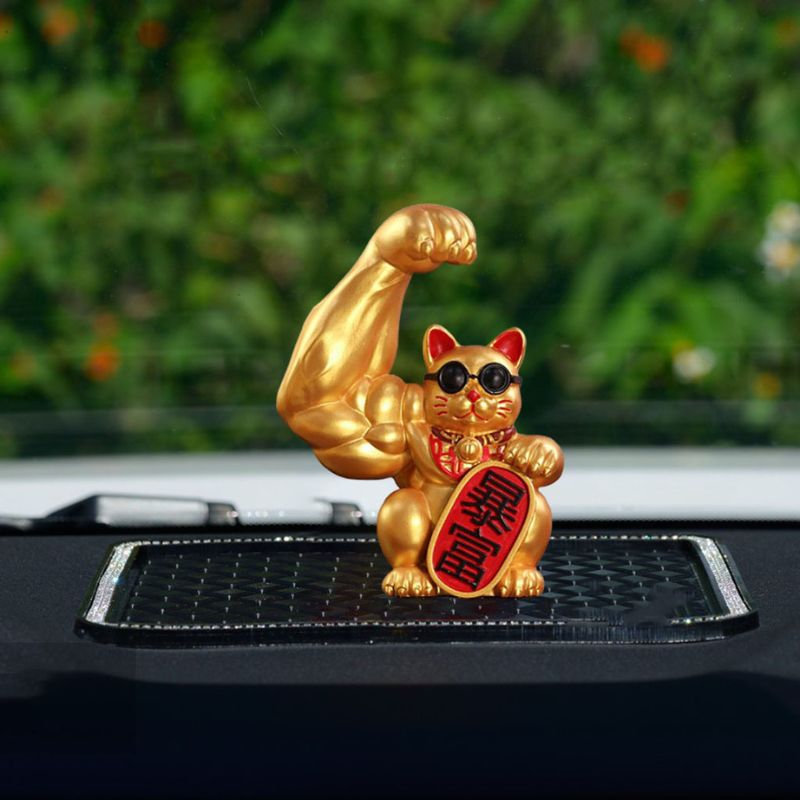 Maneki Neko Statuette