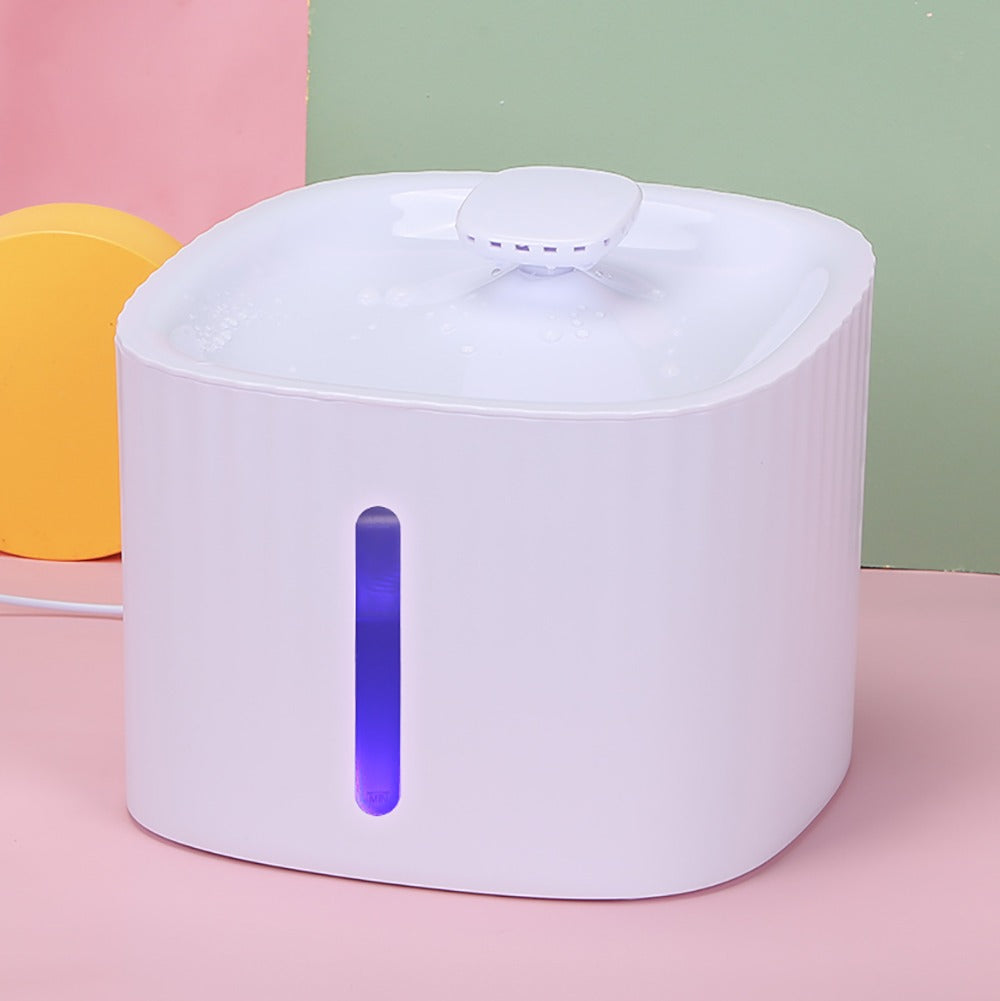 Fontaine à eau pour chat White Cube