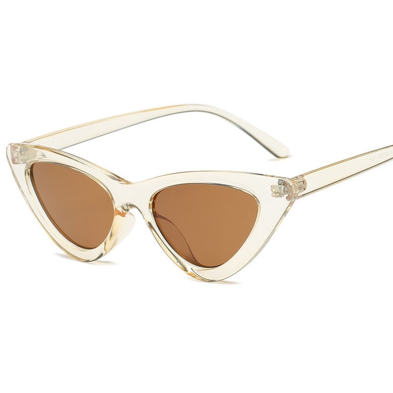 Lunette de Soleil Femme Yeux Chat Transparente