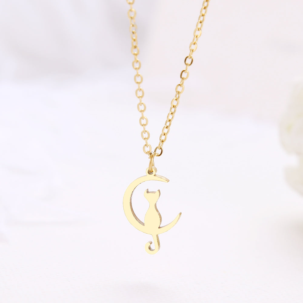 Pendentif chat sur la lune