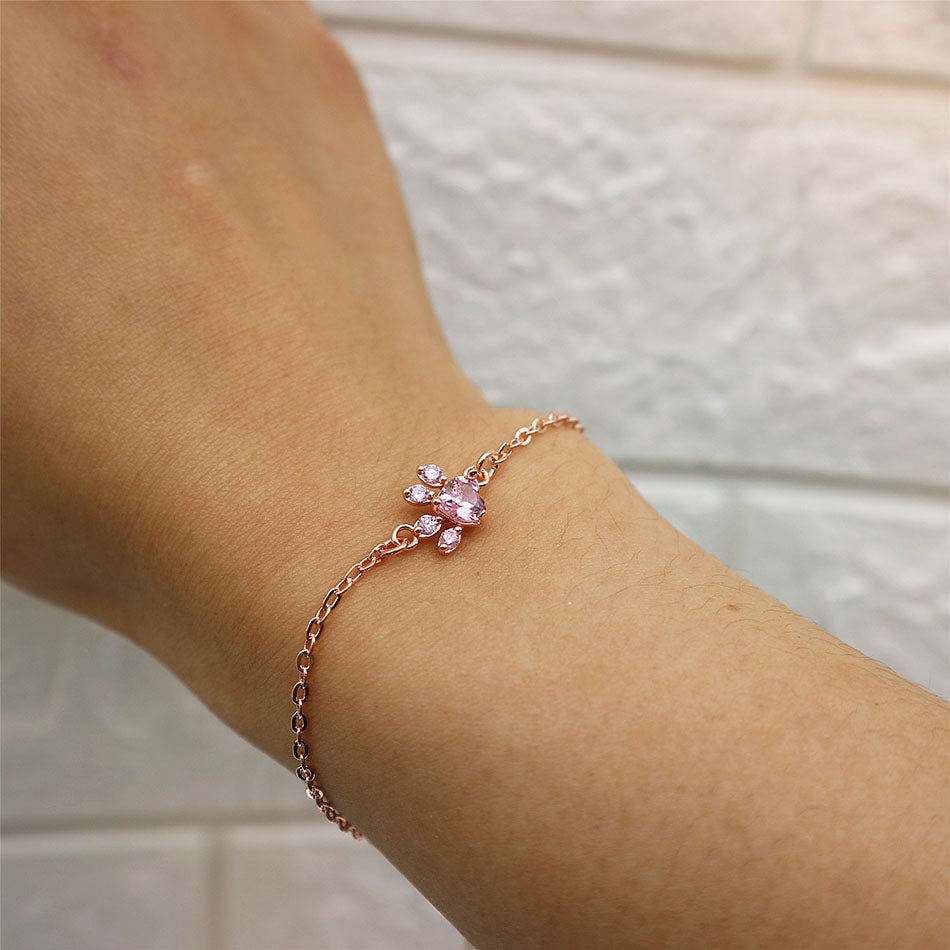 Bracelet chat avec patte style cristal