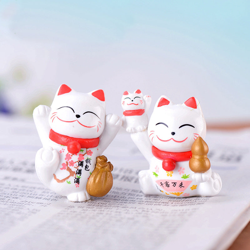 Figurine chat porte-bonheur