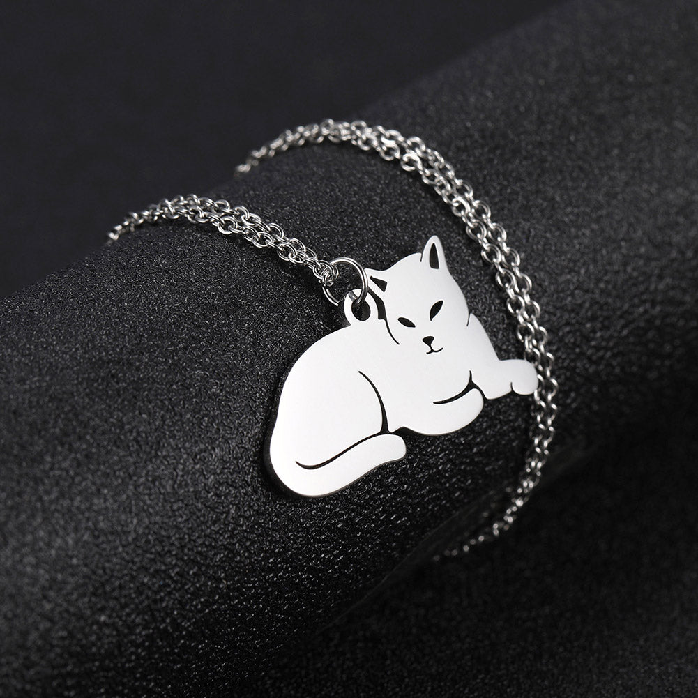 Pendentif chat tout mignon observateur