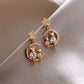Boucles d'oreilles chat élégants en forme de lune